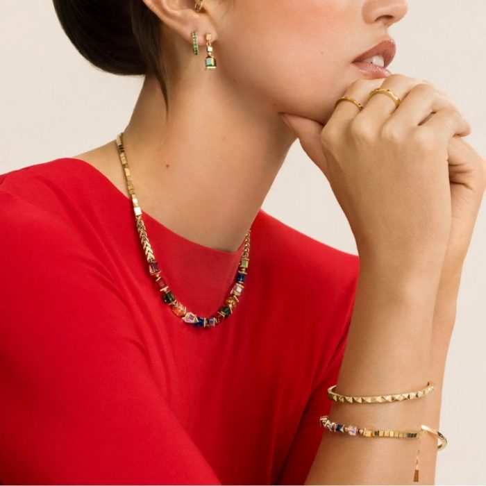 Coeur De Lion
Sparkling Cubes Fusion Chain Gold-Multicolour Gold Tone Drop Earrings 0.6 x 2.2cm