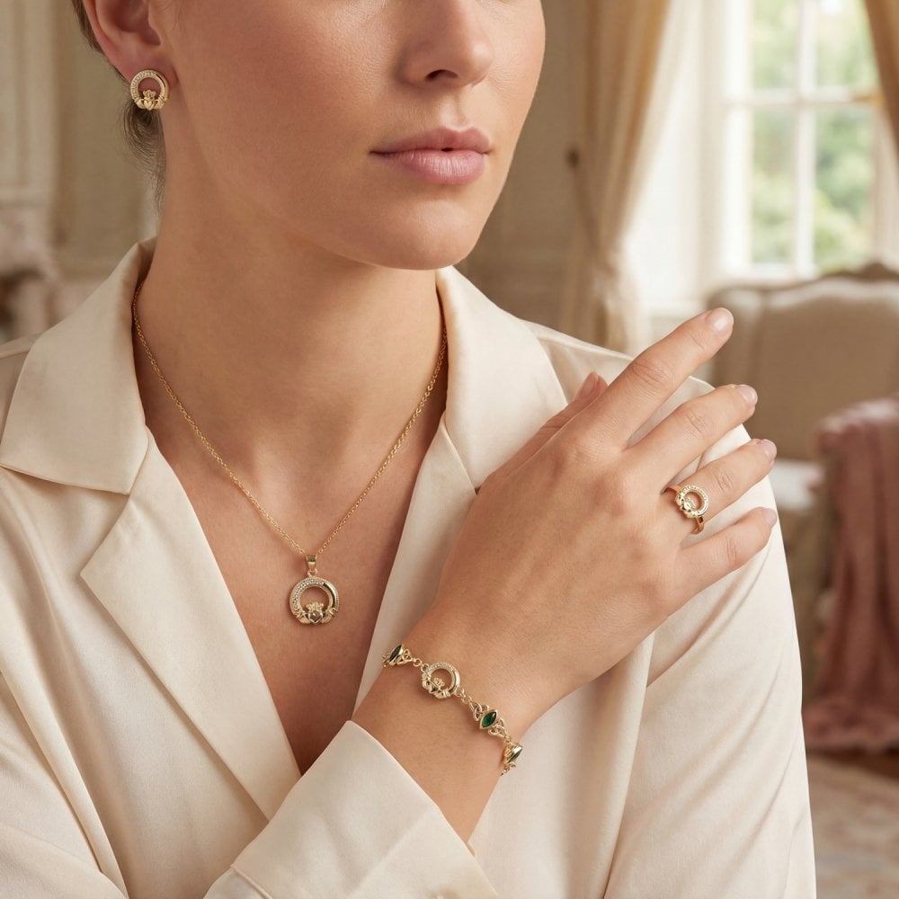 Faith Yellow Gold Sterling Silver
Part CZ Part Plain Claddagh Necklace, Earrings, Bracelet & Ring Set 1.5 x 1.5cm, 16-18", 1 x 1cm, 1cm, 18-22cm
