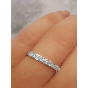 9ct Canadian WG 0.20ct Round Brilliant Wedding/Eternity Ring Diamond carat weight - 0.20ct Cut - Round Brilliant Colour - G/H Colour Clarity - Si1/Si2  Size M (Sizes Available to Order)
