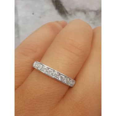 9ct Canadian WG 0.50ct Round Brilliant Wedding/Eternity Ring Diamond carat weight - 0.50ct Cut - Round Brilliant Colour - G/H Colour Clarity - Si1/Si2  Size M (Sizes Available to Order)