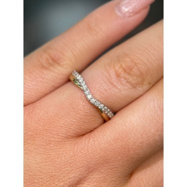 9ct Canadian YG 0.25ct Round Brilliant Claw Set & Plain Curved Wedding/Eternity Ring