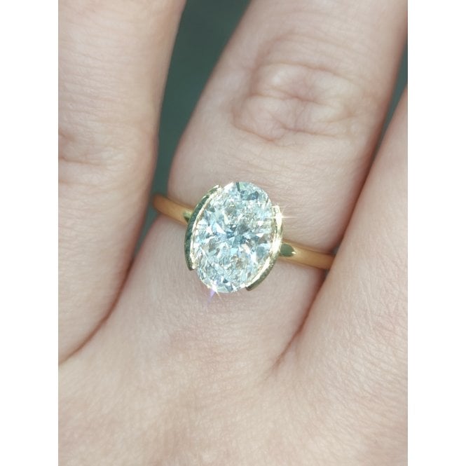 Faith Diamonds 18ct Yellow Gold 2.10ct Total D/E Colour Oval Cut Rubover Solitaire with Hidden Halo LAB Grown Diamond Certified Ring 