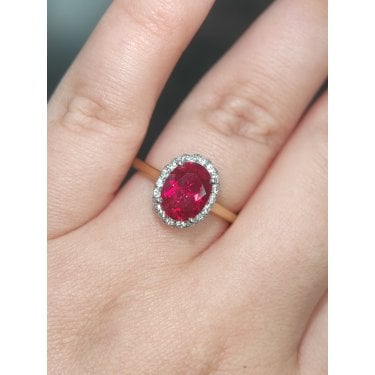 18ct Yellow Gold D/E Colour 2.53ct Oval Ruby LAB Certified Diamond Ring