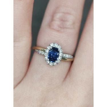 9ct Yellow Gold 0.53ct Oval Sapphire with 0.31ct D/E Colour Diamond Halo & Twist Diamond Shoulders LAB Grown Diamond Certified Ring