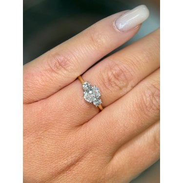 9ct Yellow Gold 1.01ct Total D/E Colour Oval & Round Brilliant Three Stone LAB Grown Diamond Certified Ring