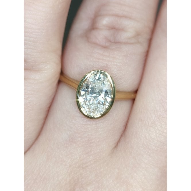 Faith Diamonds 9ct Yellow Gold 1.50ct D/E Colour Oval Cut Rubover Solitaire LAB Grown Diamond Certified Ring 