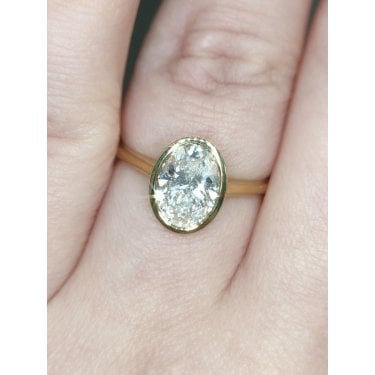 9ct Yellow Gold 1.50ct D/E Colour Oval Cut Rubover Solitaire LAB Grown Diamond Certified Ring 
