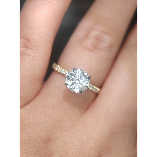 Faith Diamonds 9ct Yellow Gold 1.79ct Total D/E Colour Round Brilliant Cut Solitaire with Diamond Shoulders LAB Grown Diamond Certified Ring