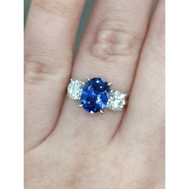 9ct Yellow Gold 2.05ct Oval Sapphire with 1.00ct D/E Round Brilliant Cut Diamond Sides LAB Grown Diamond Certified Ring