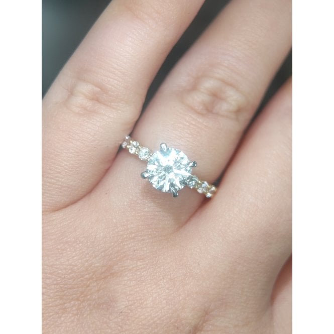 Faith Diamonds 9ct Yellow Gold 2.05ct Total D/E Colour Round Brilliant Cut Solitaire with Hidden Halo & Raised Diamond Shoulders LAB Grown Diamond Certified Ring