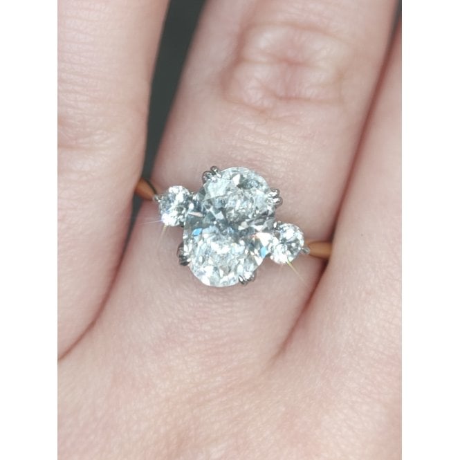 Faith Diamonds 9ct Yellow Gold 2.40ct Total D/E Colour Oval & Round Brilliant Three Stone with Hidden Halo LAB Grown Diamond Certified Ring