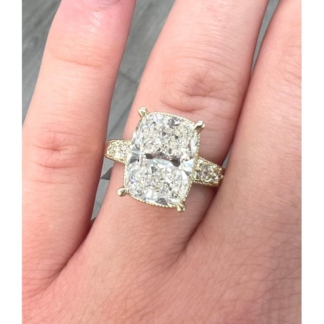 Faith Diamonds 9ct Yellow Gold 5.14ct D/E Colour Cushion Cut Solitaire with Etched Diamond Shoulders LAB Grown Diamond Certified Ring