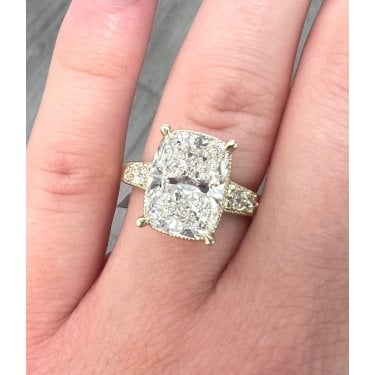 9ct Yellow Gold 5.14ct D/E Colour Cushion Cut Solitaire with Etched Diamond Shoulders LAB Grown Diamond Certified Ring