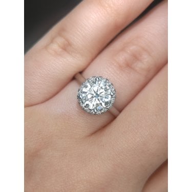 Platinum 1.67ct D/E Colour Round Brilliant Solitaire LAB Grown Diamond Ring Certified