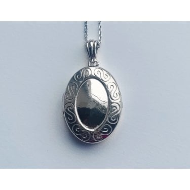 Sterling Silver Plain Silver With Engraved Surround 22 x 16mm Locket & 18" Chain